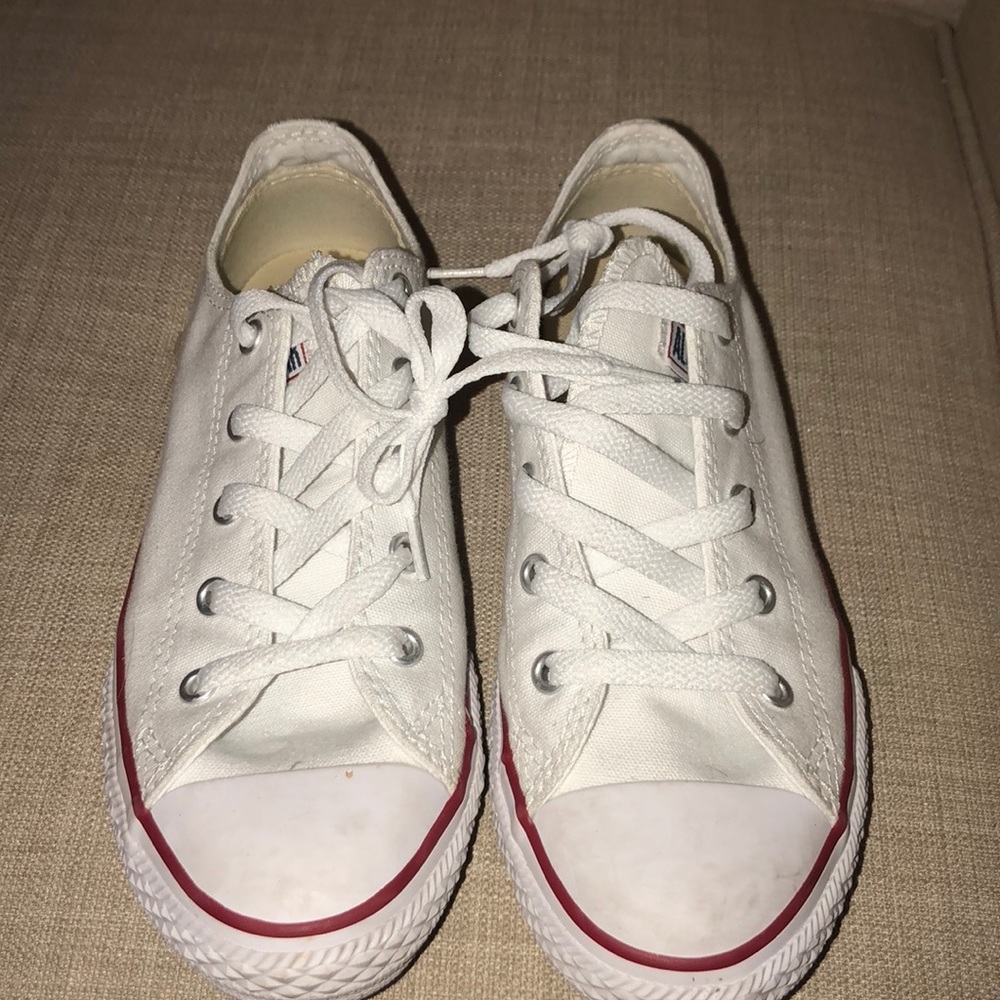 White All star converse